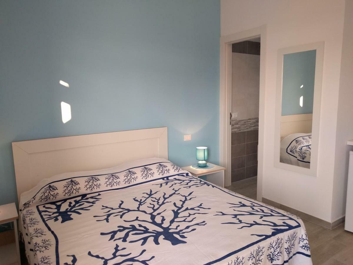 Camere Mare Manu Порто-Чезарео Экстерьер фото