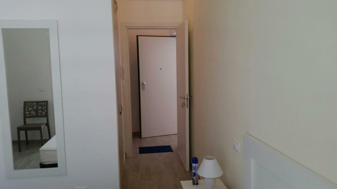 Camere Mare Manu Порто-Чезарео Экстерьер фото